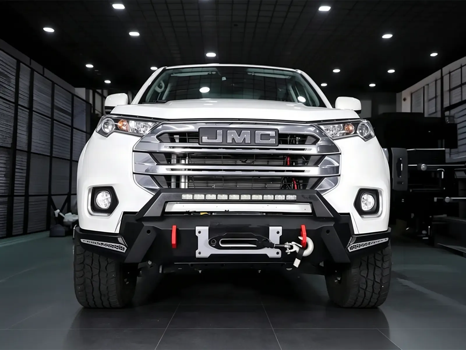 JMC Vigus 7 Steel Bullbar product image 1